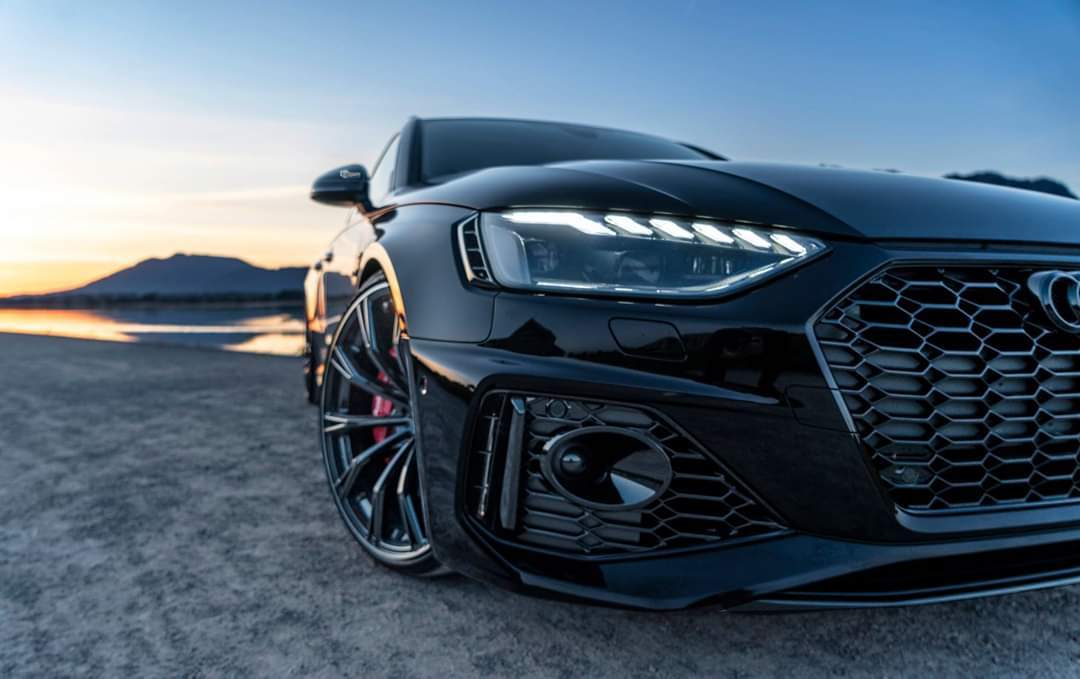 Car Beauty: Darth Vader Audi RS4 Avant ABT