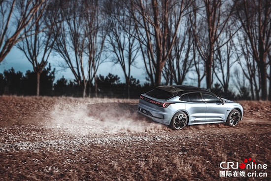 Intelligent electric four-wheel drive redefines hunting travel pole Krypton 001 unlocks and hides new skills _fororder_image004