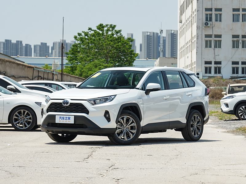 哈密RAV4荣放大幅降价！最新报价12.68万，数量有限