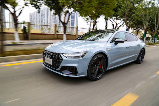 More sporty, test drive the new Audi A7L RS suite racing version _fororder_image004