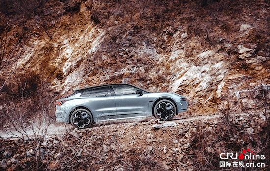 Intelligent electric four-wheel drive redefines hunting travel pole Krypton 001 unlocks and hides new skills _fororder_image008