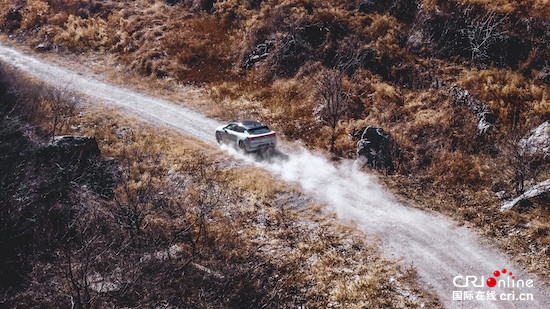 Intelligent electric four-wheel drive redefines hunting travel pole Krypton 001 unlocks and hides new skills _fororder_image002